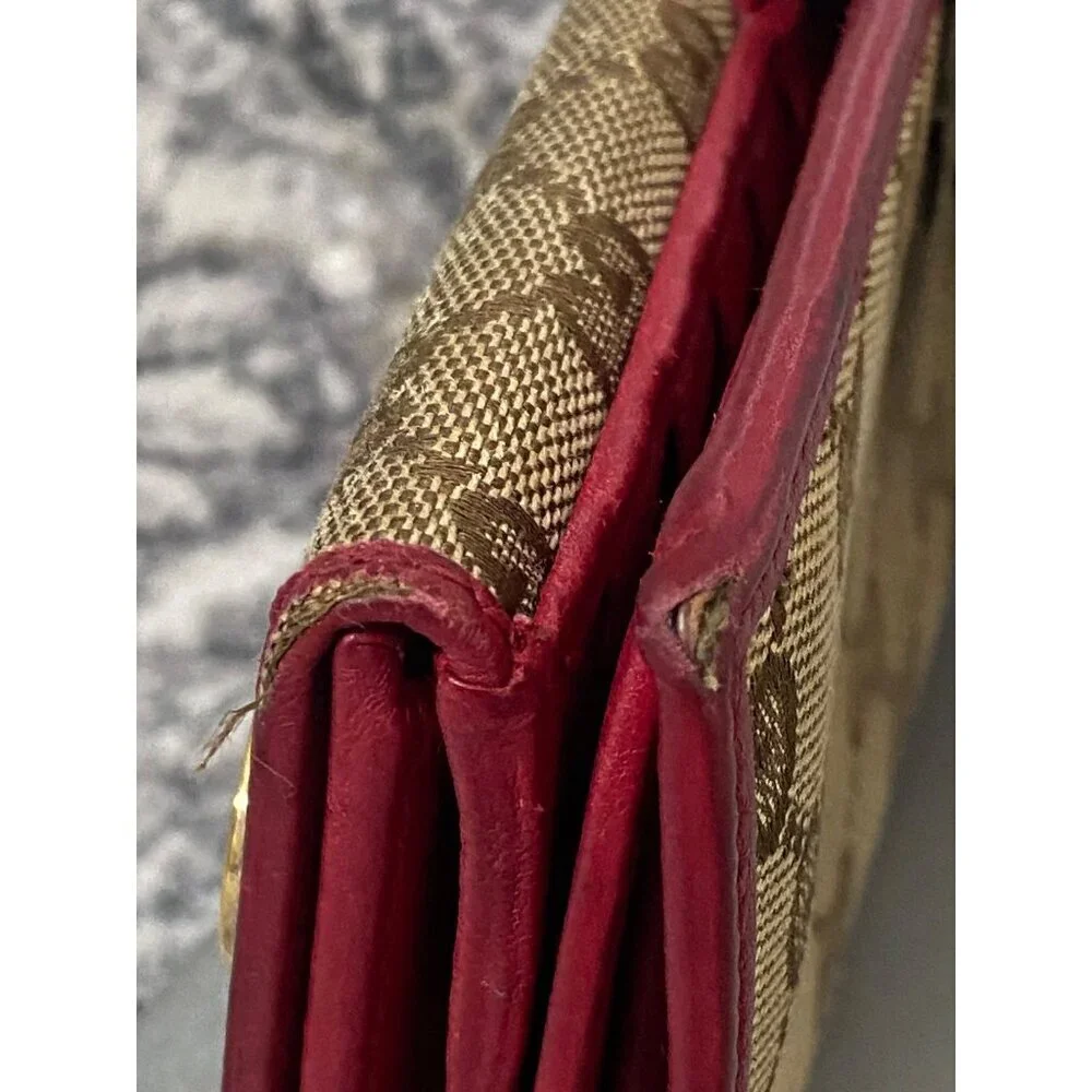 Gucci GG Monogram Lovely Heart Continental Bifold Wallet with Chain Strap - Picture 4 of 11